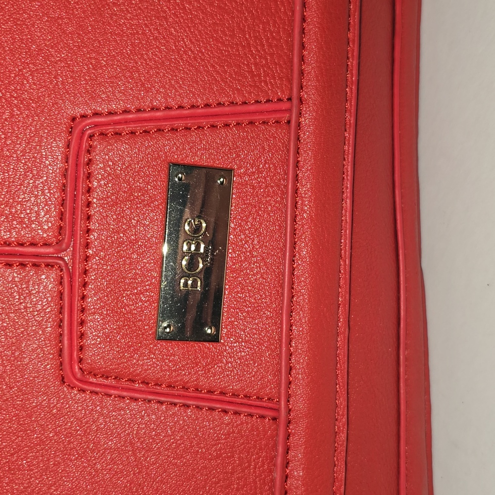 BCBG Paris Red Shoulder Purse Gold Chain Magnetic Closure Double Compartment NWT - Picture 2 of 16